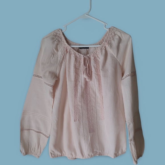 Abercrombie & Fitch Tops - Abercrombie and Fitch peasant blouse in light pink size XS